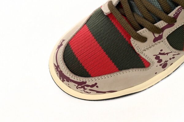 nike_sb_dunk_low_freddy_krueger_313170_202_1901A903E8117.jpg Nike SB Dunk Low Freddy Krueger 313170-202