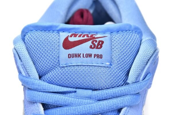 Nike SB Dunk Low Philadelphia Phillies DQ4040-400