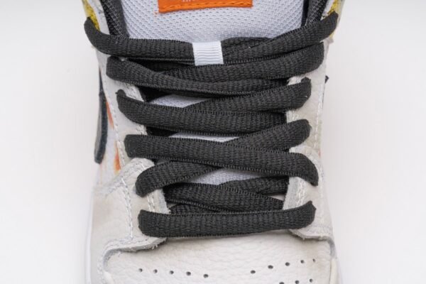 Nike SB Dunk Low Raygun Tie-Dye White  BQ6832-101