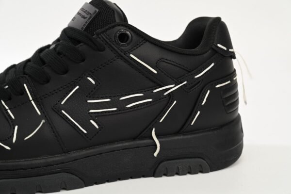 OFF-WHITE Out Of Black White Line OMIA189S 23LEA014 1010