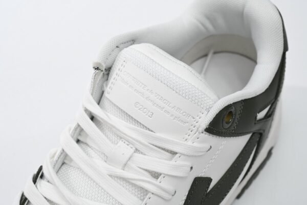off_white_out_of_military_green_white_olia18_9s23lea00_15901_1940D3008B317.jpg OFF-WHITE Out Of Military Green White OLIA18 9S23LEA00 15901