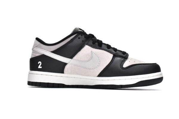 otomo_katsuhiro_x_nike_sb_dunk_low_steamboy_ost_lp3445_001_1806C6CDC3617.jpg Otomo Katsuhiro x Nike SB Dunk Low Steamboy OST LP3445-001