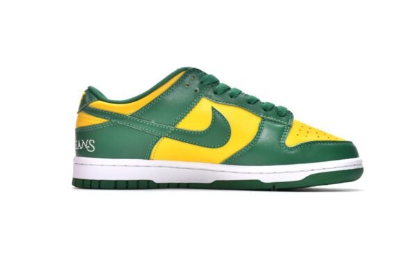 supreme_x_nike_sb_dunk_low_brazil__do7412_983__178713C1C7313.jpg (OG)Supreme x Nike SB Dunk Low Brazil DO7412-983