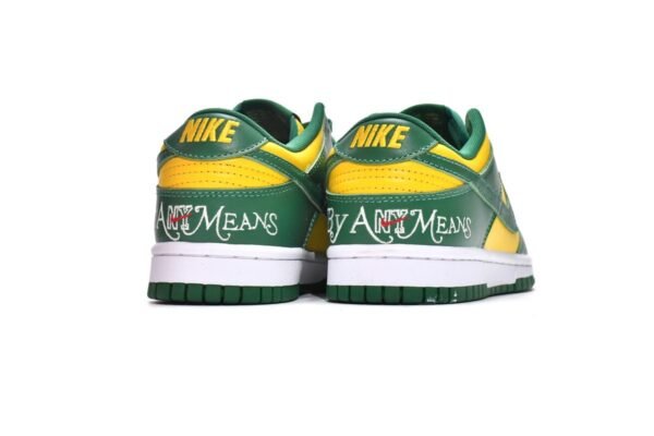 supreme_x_nike_sb_dunk_low_brazil__do7412_983__178713C22B614.jpg (OG)Supreme x Nike SB Dunk Low Brazil DO7412-983
