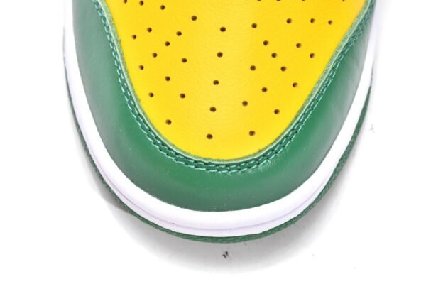 supreme_x_nike_sb_dunk_low_brazil__do7412_983__178713C28EE10.jpg (OG)Supreme x Nike SB Dunk Low Brazil DO7412-983