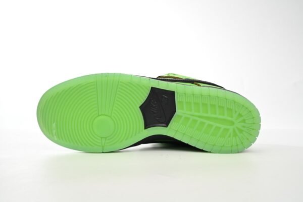 The Powerpuff Girls x Nike SB Dunk Low “Buttercup” FZ8319-300