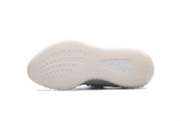yeezy_boost_350_v2_cloud_white__non_reflective__fw3043_178C4E3121B17.jpg Yeezy Boost 350 V2 Cloud White FW3043