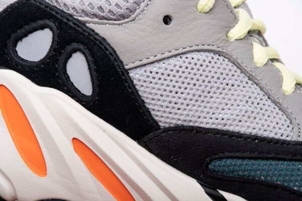 yeezy_boost_700_og_wave_runner__b75571_186ECD110B918.jpg Yeezy Boost 700 OG“Wave Runner” B75571