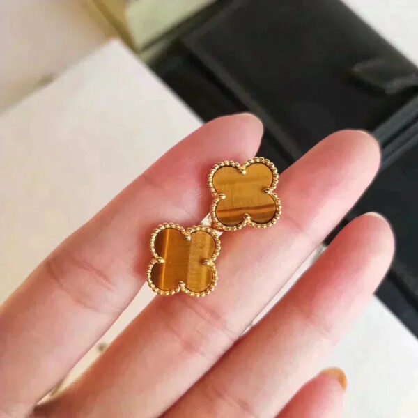 [Eternal Jewelry]CLOVER MEDIUM 1 MOTIFS TIGER EYE EARRINGS