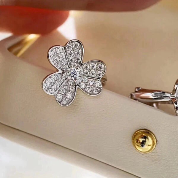 [Eternal Jewelry]CLOVER COMOS DIAMOND EARRINGS SILVER