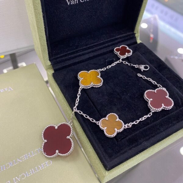[Eternal Jewelry]CLOVER 5 MOTIFS SIVLER CARNELIAN TIGER EYE BRACELET