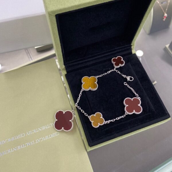 [Eternal Jewelry]CLOVER 5 MOTIFS SIVLER CARNELIAN TIGER EYE BRACELET