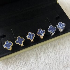 [Eternal Jewelry]CLOVER PIETERSITE MEDIUM STUD EARRINGS