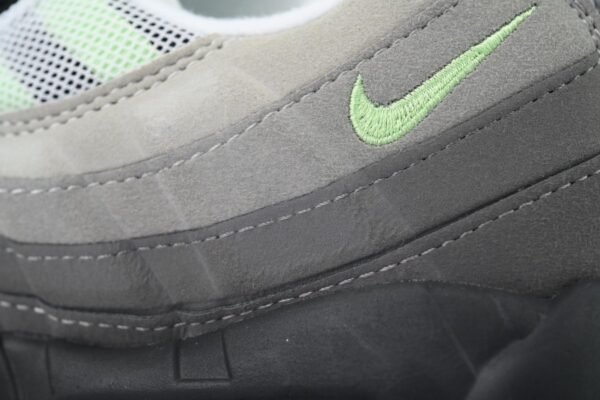 copy_of_air_max_95__grey_purple__hd8015_003__1C922D728A618.jpg Nike Air Max 95 'Fresh Mint' CD7495-101