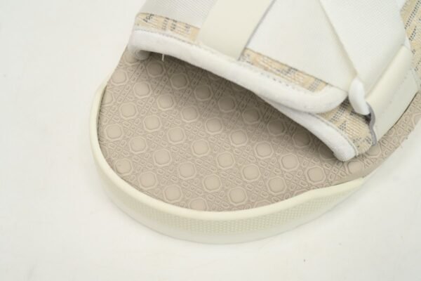 dior_alpha_oblique_all_white_3sa081yyv_h060_1A33CBBA3591A.jpg Dior Alpha oblique All White 3SA081YYV H060