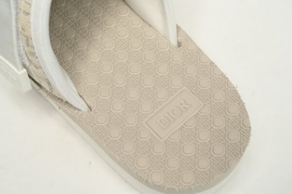 dior_alpha_oblique_all_white_3sa081yyv_h060_1A33CBBA4BC1D.jpg Dior Alpha oblique All White 3SA081YYV H060