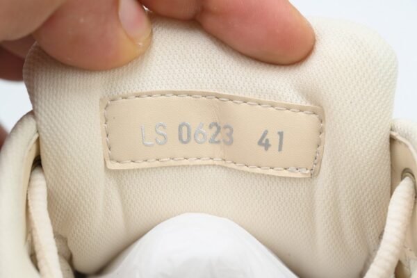 dior_b30_reflective_cd30___cream_green_3sn279zrd_h166_1ACD5963AD116.jpg Dior B30 Reflective CD30 - Cream Green 3SN279ZRD-H166
