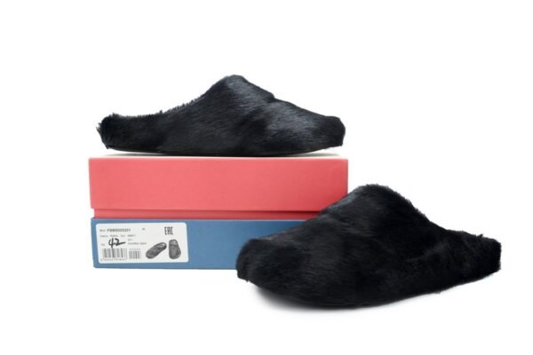 Marni Long-hair Calfskin Fussbett Sabot Black SBMR000600P412200N99
