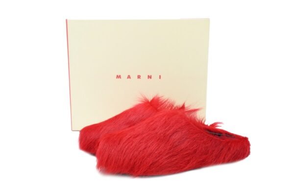 marni_long_hair_calfskin_fussbett_sabot_red_sbms004601p412200r66_1B94D61180F16.jpg Marni Long-hair Calfskin Fussbett Sabot Red SBMS004601P412200R66