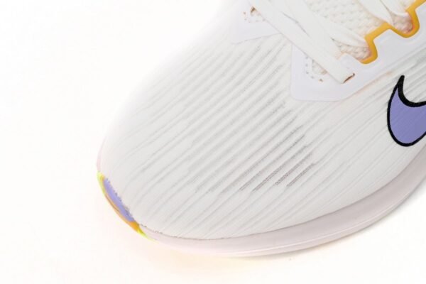 nike_air_winflo_9_white_light_blue_dr8802_100_18B1F238C4C12.jpg Nike Air Winflo 9 White Light Blue DR8802-100