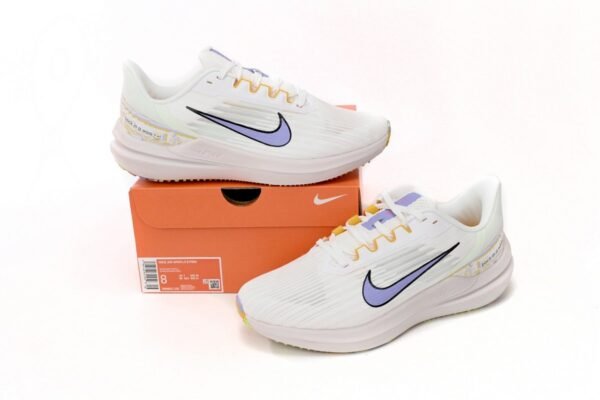 nike_air_winflo_9_white_light_blue_dr8802_100_18B1F239E1710.jpg Nike Air Winflo 9 White Light Blue DR8802-100