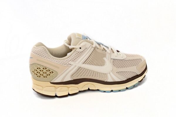 NikeAir Zoom Vomero 5 Beige  FB8825-111