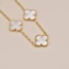 [Eternal Jewelry]CLOVER  5 MOTIF WHITE MOP BRACELET