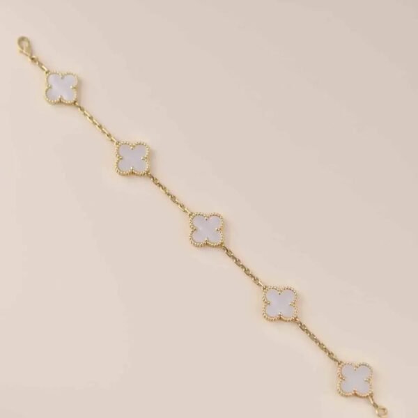 [Eternal Jewelry]CLOVER  5 MOTIF WHITE MOP BRACELET