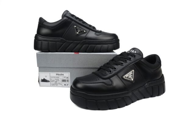 Prada Low-Top Sneakers Serrated Black