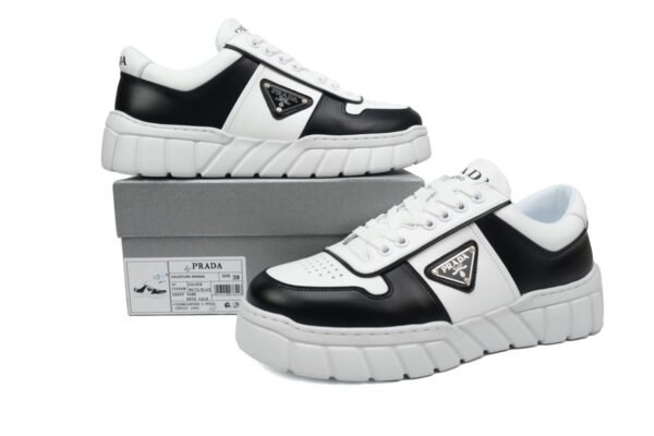 prada_low_top_sneakers_serrated_black_and__white_1B0DBBD904316.jpg Prada Low-Top Sneakers Serrated Black And White