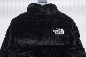 supreme_the_north_face_faux_fur_nuptse_jacket_1BDE1F81E401E.jpg Supreme The North Face Faux Fur Nuptse Jacket