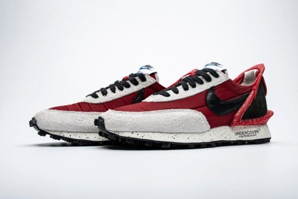 undercover_x_nike_waffle_dbreak_university_red__cj3295_600_179BC08BDDB10.jpg Undercover x Nike Waffle Dbreak University Red CJ3295-600