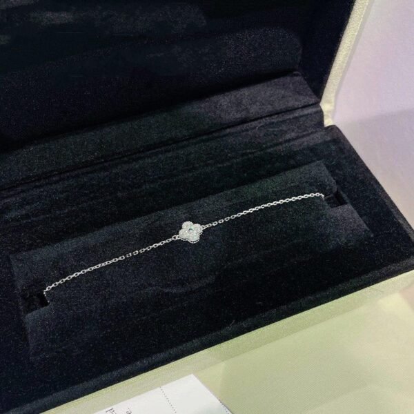 [Eternal Jewelry]CLOVER  SINGLE FLOWER BRACELET SILVER