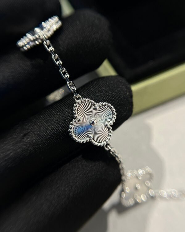 [Eternal Jewelry]CLOVER SILVER 5 MOTIFS BRACELET